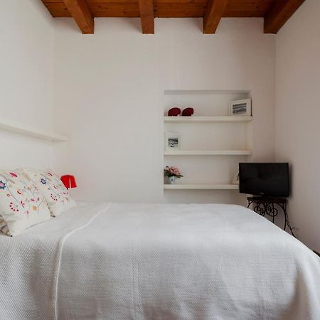Appartamento San Michele Milán Exteriér fotografie