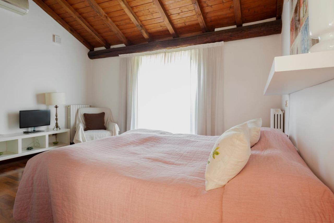Appartamento San Michele Milán Exteriér fotografie